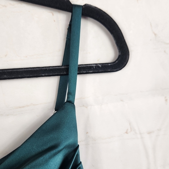 Revelry Skye Satin Bridesmaid Cowl Neck Maxi Dress Classic Emerald - 714 Size 2 - Picture 5 of 13